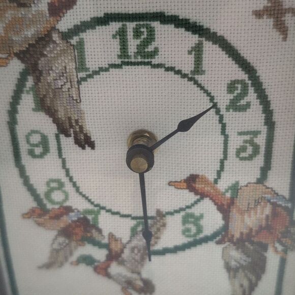 Vintage Handcrafted Cross Stitch Duck Battery Operated Wood Mantel Clock 1989 - Picture 2 of 13
